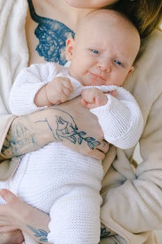 A Storyteller's Eye View: Why Newborn Photography is Best in the First 15 Days