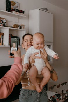 Baby on Board: Tips for Expectant Parents on What to Expect from Their Newborn Session
