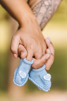 The Heart of Fatherhood: How Maternity Photography Shows the Best of Dad